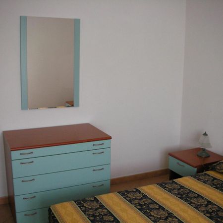Case Vacanza Fenicotteri San Teodoro  Exteriör bild