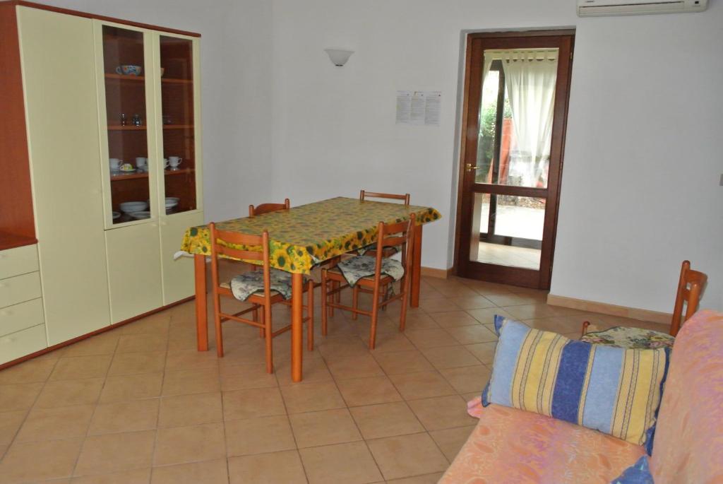 Case Vacanza Fenicotteri San Teodoro  Exteriör bild