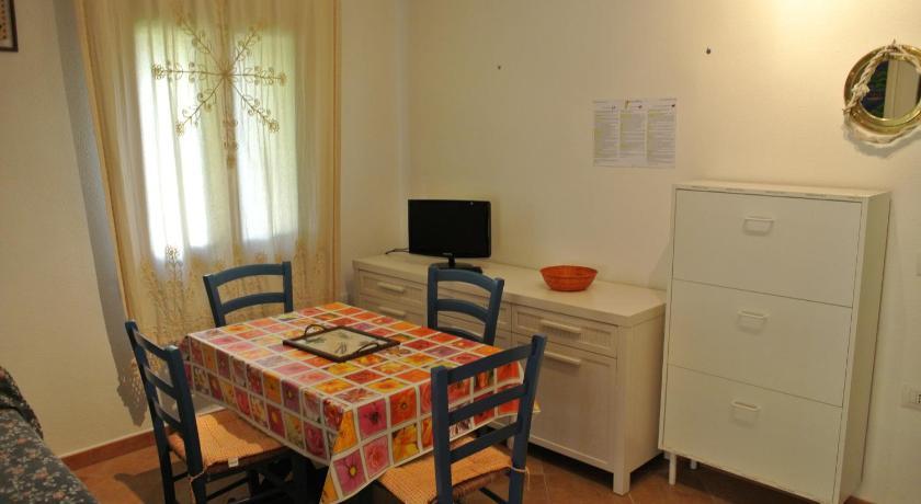 Case Vacanza Fenicotteri San Teodoro  Exteriör bild