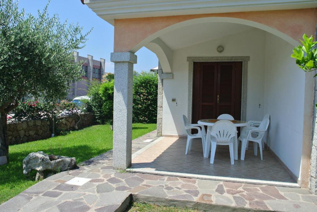 Case Vacanza Fenicotteri San Teodoro  Exteriör bild